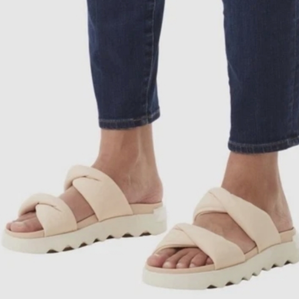 Sorel Women's Tan Sandals